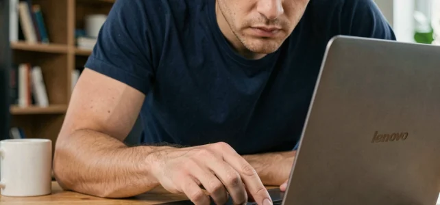 Que faire si le bouton power Lenovo clignote sur votre PC portable ?